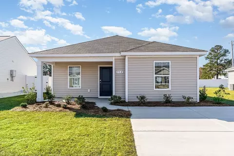 43 Cambridge Dr, Tabor City, NC 28463