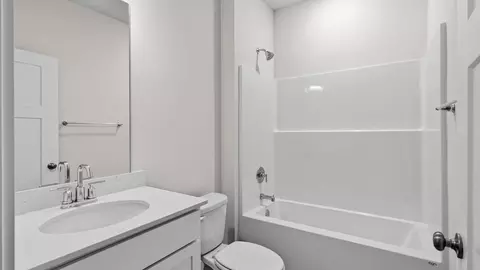 Bath - 3251 Harrier Rd, Pace, FL 32571 photo 2 of 3
