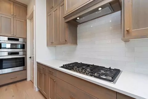 Kitchen - 320 N Palmer Ln, Eagle, ID 83616 photo 6 of 6