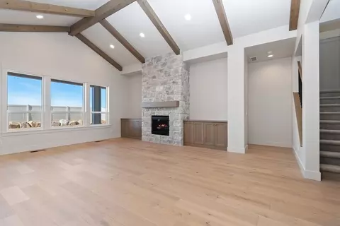 Living - 320 N Palmer Ln, Eagle, ID 83616 photo 2 of 4