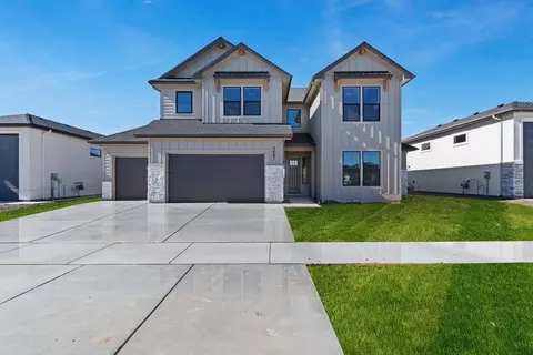 Exterior - 320 N Palmer Ln, Eagle, ID 83616 photo 4 of 8