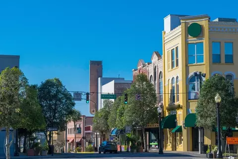 Exterior - 19384 SW 77th Loop, Dunnellon, FL 34432 photo 3 of 4