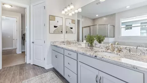 Bath - 17962 Shade Tree Loop, Punta Gorda, FL 33982 photo 2 of 8