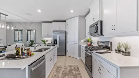 Kitchen - 17962 Shade Tree Loop, Punta Gorda, FL 33982 photo 1 of 6