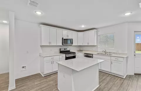 Kitchen - 6509 Adderly Rd, Pilot Point, TX 76258 photo 1 of 4