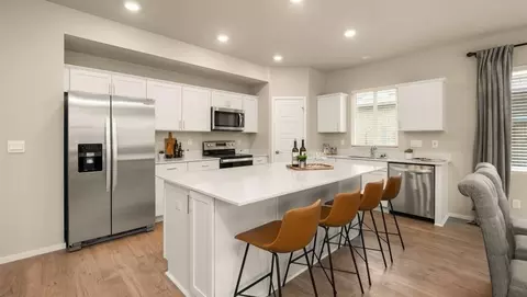 Kitchen - 13409 E 35th Ln, Spokane, WA 99206 photo 5 of 6