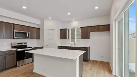 Kitchen - 13409 E 35th Ln, Spokane, WA 99206 photo 2 of 6