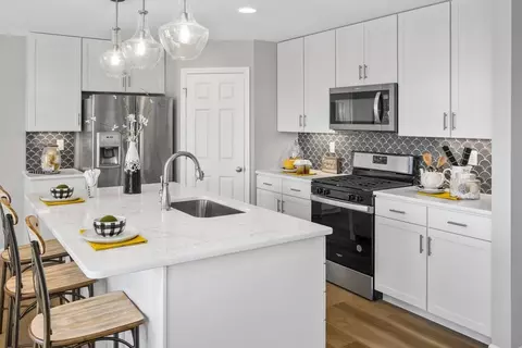 Kitchen - 29519 Walnut Hollow Dr, Wright City, MO 63390 photo 4 of 6