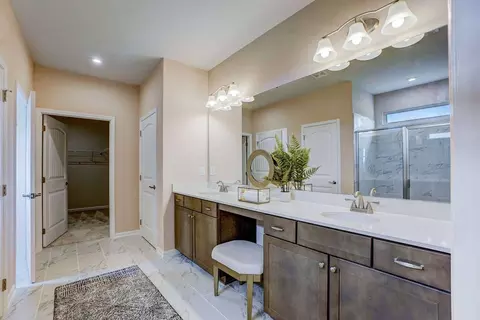 Bath - Quinelle Drive, Perry, GA 31069 photo 3 of 23