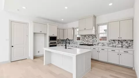 Kitchen - 2037 Bluestem Rd, Celina, TX 75009 photo 2 of 6