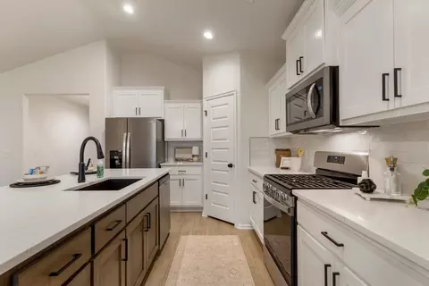 Kitchen - Undisclosed, Broken Arrow, OK 74012 photo 4 of 7