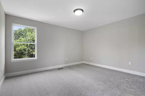 Bedroom - Everglades Dr, Ashland, MO 65010 photo 6 of 7