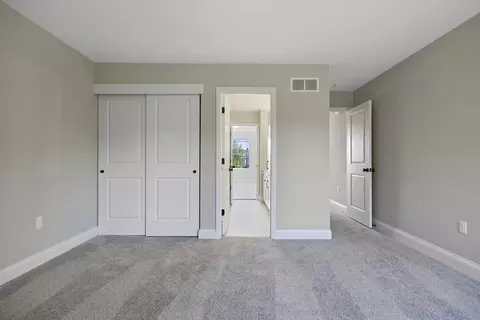 Bedroom - Everglades Dr, Ashland, MO 65010 photo 7 of 7