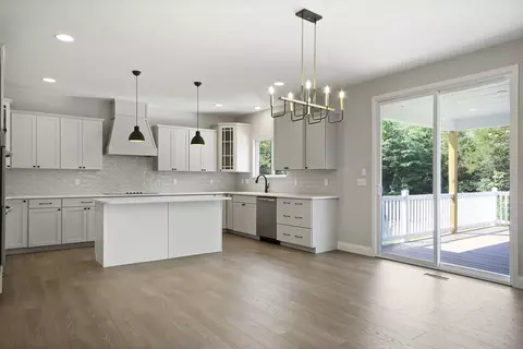 Kitchen - Everglades Dr, Ashland, MO 65010 photo 1 of 4