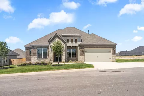 355 Lawrence Dr, Castroville, TX 78009