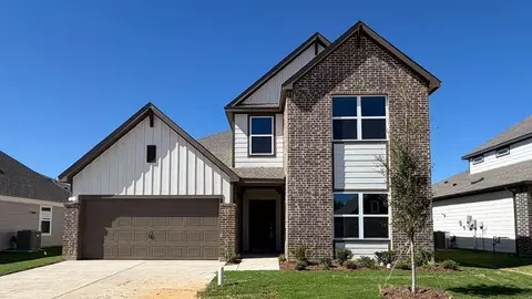 5033 Shumard Dr, Lindale, TX 75771
