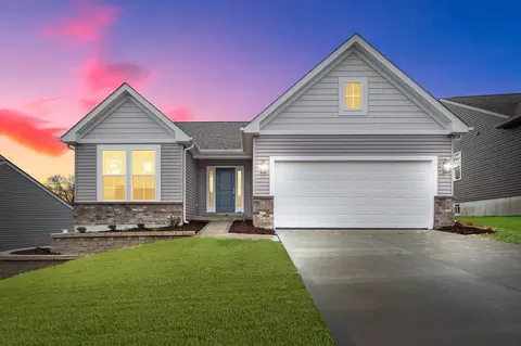 18800 Fremont Trl, Warrenton, MO 63383