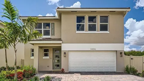 112 NE 14th Ter, Homestead, FL 33033