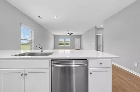 Kitchen - 136 Labrador Ln, Harvest, AL 35749 photo 1 of 4