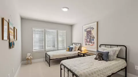 Bedroom - 9202 NE 186th Pl, Bothell, WA 98011 photo 1 of 8