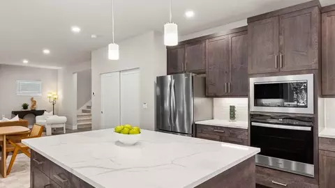Kitchen - 9202 NE 186th Pl, Bothell, WA 98011 photo 2 of 6