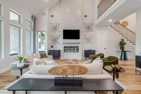 Living - 2100 Baxter Rd, Celina, TX 75009 photo 4 of 10