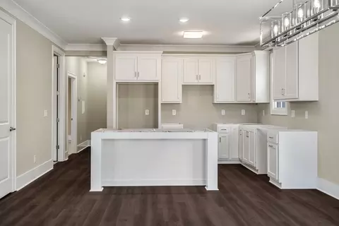Kitchen - 370 Kempton Ln, Dalton, GA 30721 photo 2 of 4