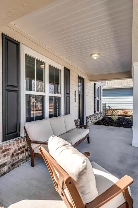 Exterior - 370 Kempton Ln, Dalton, GA 30721 photo 3 of 7