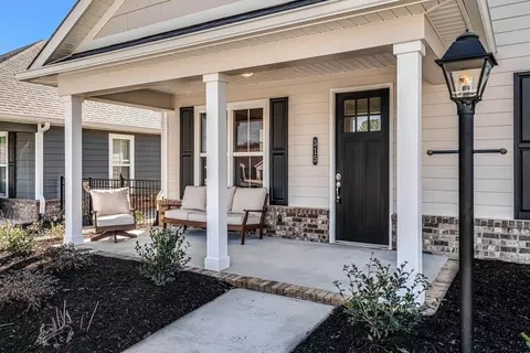 Exterior - 370 Kempton Ln, Dalton, GA 30721 photo 2 of 7