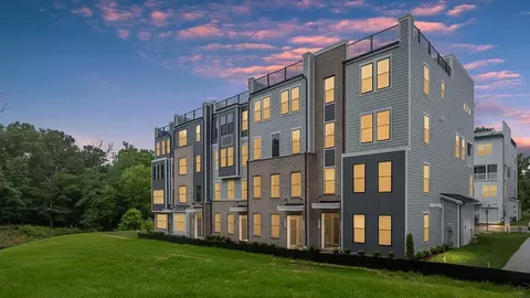20816 Cloongee Ter, Sterling, VA 20166