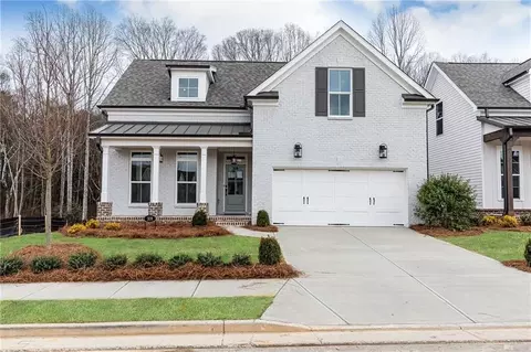 879 Eastman Ct, Hoschton, GA 30548