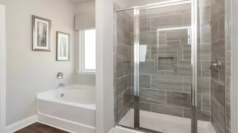 Bath - 2382 Hamilton Ridge Dr E, Mobile, AL 36695 photo 5 of 5