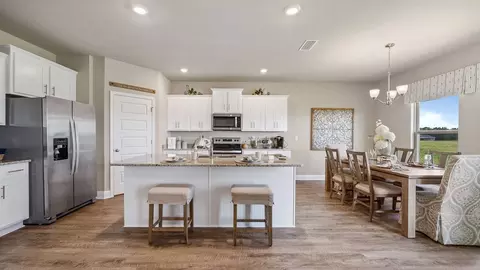 Kitchen - 2382 Hamilton Ridge Dr E, Mobile, AL 36695 photo 4 of 12
