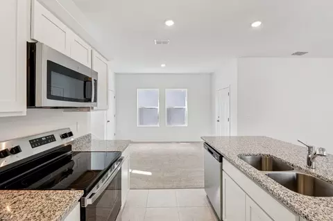 Kitchen - 4800 Toho Shores Dr, Saint Cloud, FL 34772 photo 2 of 3