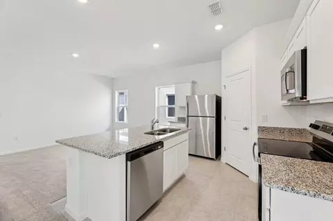 Kitchen - 4800 Toho Shores Dr, Saint Cloud, FL 34772 photo 3 of 3