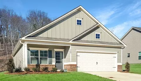 Exterior - 200 Sycamore Dr, Calhoun, GA 30701 photo 13 of 18