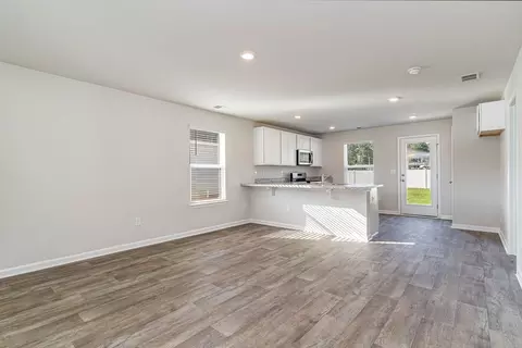 Living - 433 Glacier Way, Conway, SC 29526 photo 1 of 2