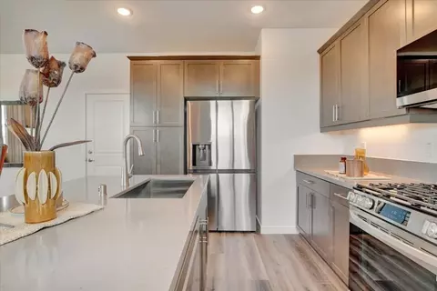 Kitchen - 1721 Autumn Sage Pl, Lompoc, CA 93436 photo 5 of 8
