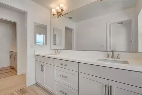 Bath - 1721 Autumn Sage Pl, Lompoc, CA 93436 photo 2 of 5