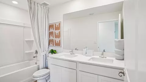 Bath - 3070 NE 20th Ter, Ocala, FL 34470 photo 4 of 5
