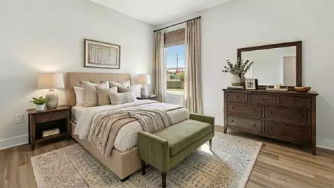 Bedroom - 2369 Hamilton Ridge Dr E, Mobile, AL 36695 photo 4 of 7