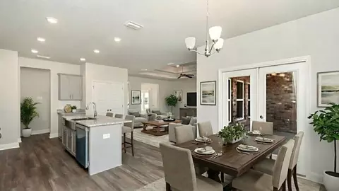Dining - 2369 Hamilton Ridge Dr E, Mobile, AL 36695 photo 4 of 7