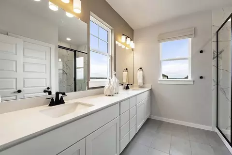 Bath - 209 Simba St, Georgetown, TX 78626 photo 4 of 6