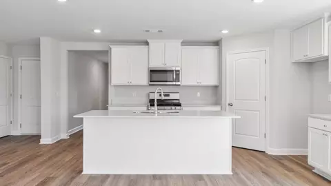 Kitchen - 655 Chipola Cir, Rehobeth, AL 36301 photo 3 of 6