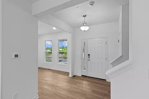 Entry Way - 1550 Acadia Dr, Maineville, OH 45039 photo 4 of 7