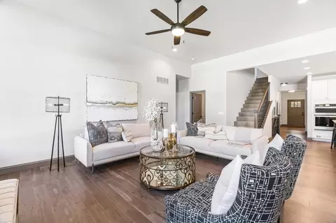 Living - 236 Randlin Dr, O'fallon, MO 63367 photo 3 of 9