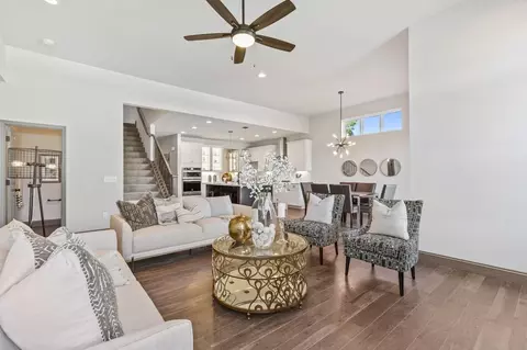 Living - 236 Randlin Dr, O'fallon, MO 63367 photo 4 of 9
