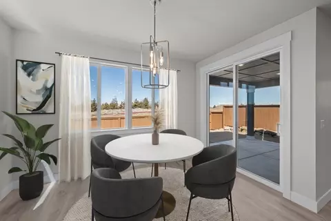 Dining - 3120 NE Boulder Crk, Bend, OR 97701 photo 1 of 2