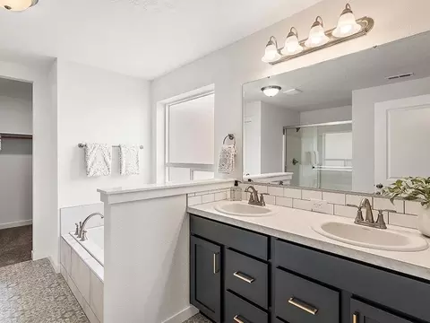 Bath - 377 N Eloise St, Kuna, ID 83634 photo 3 of 4