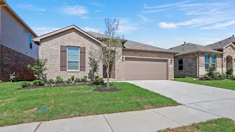 400 Sunday Silence Way, Granbury, TX 76049